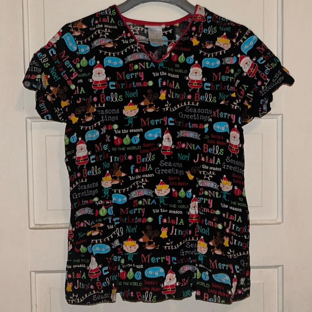 Scrub Star, Small, Black Christmas Print Scrub Top